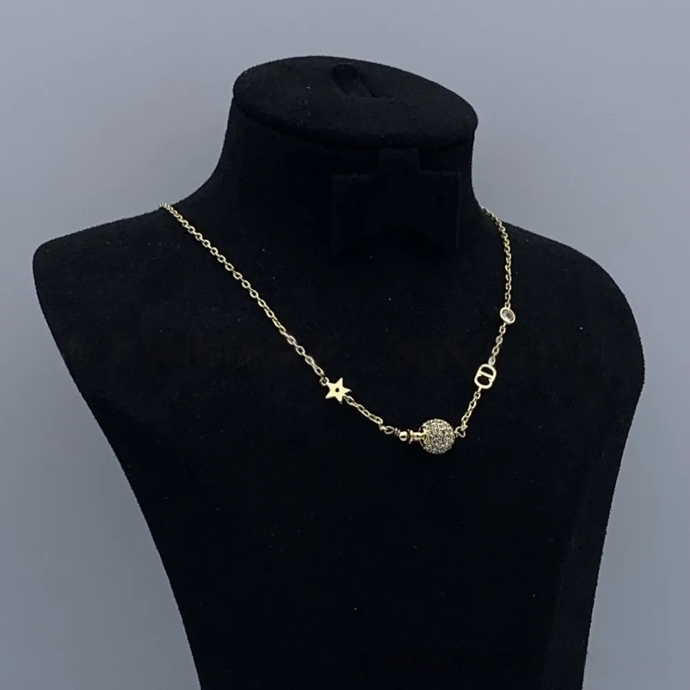 

2025 новое роскошное винтажное ожерелье с буквами, модный универсальный подарок на годовщину любовника