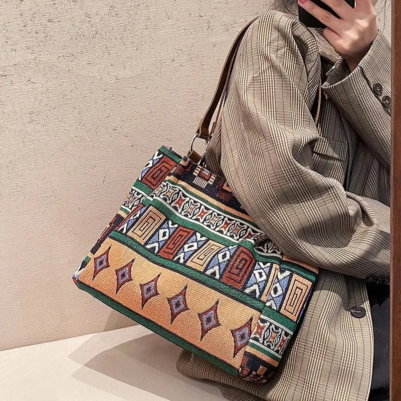 Fashion Large Capacity New Commuter Handbag, Ethnic Style Tote Bag, Striped Canvas Cosmetic Shoulder Bag