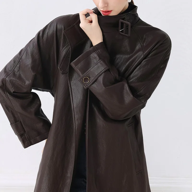HKSH ربيع الخريف جديد المرأة سترة طويلة بولي Leather الجلود الوقوف طوق حزام جيب بلون خمر الشارع الشهير خندق معطف HK14050