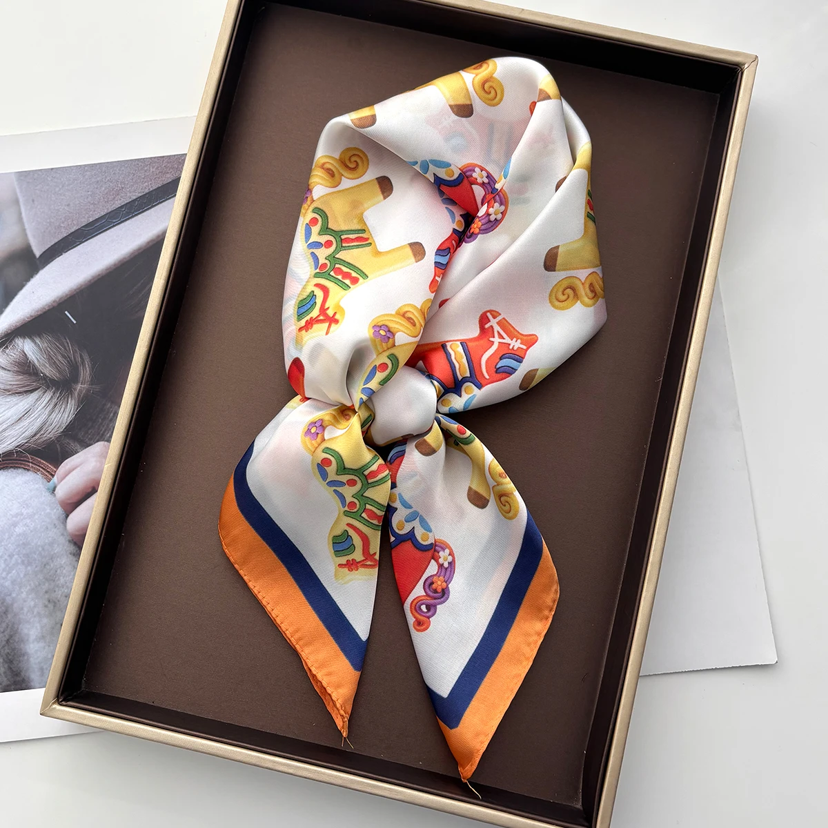 スタイリッシュな模造シルクスカーフバンダナ綿プリントスクエア - Bandana Cotton のレビューと価格