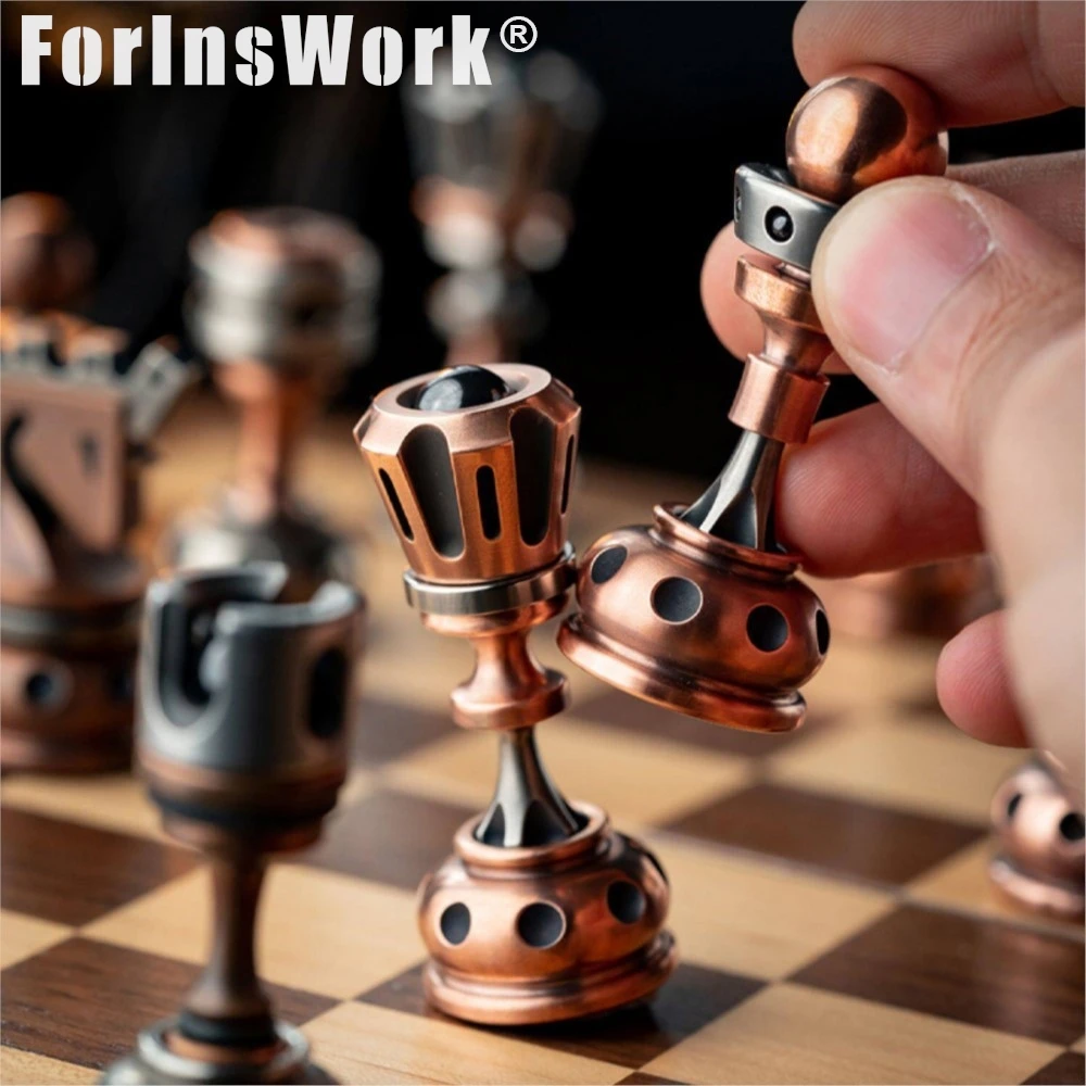LAUTIE CHEZZ Copper KING Creative Fidget Spinner Desk Decor Stress Relief Toy Relaxation Gadget For Home Office