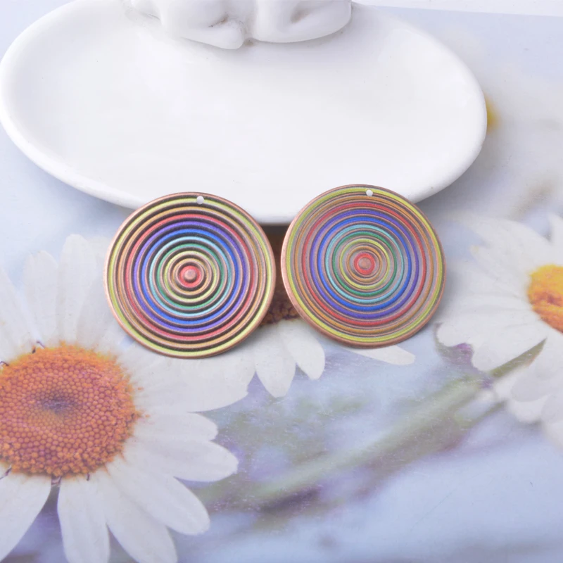 10 Stück/Set Boho bemalte spiralförmige runde Regenbogen-Anhänger aus Eisen für Schmuckherstellung, DIY-Ohrringe und Halsketten für Frauen – Detail 7