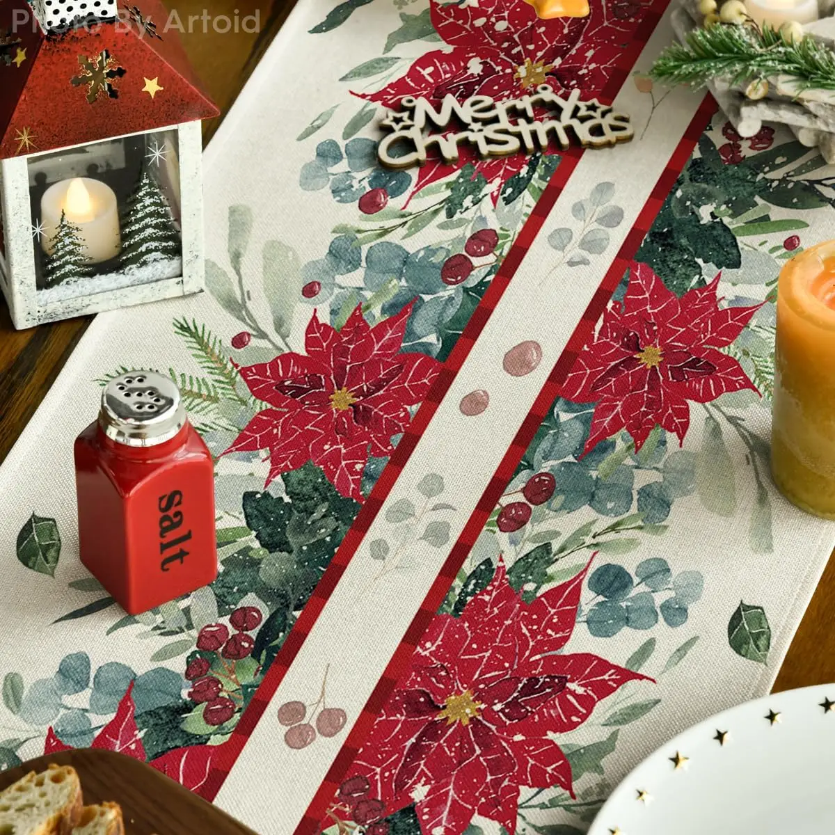 عداء طاولة عيد الميلاد ، أوراق الأوكالبتوس البونسيتة ، ديكور طاولة الطعام ، عطلة عيد الميلاد ، المطبخ ، ديكور حفلة منزلية ، الشتاء