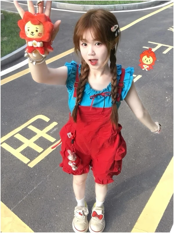 

Summer Cute Sweet Sister Dopaamine Set Blue Wood Grain Knot Top Red Overalls Two Piece Set Women's Fashion