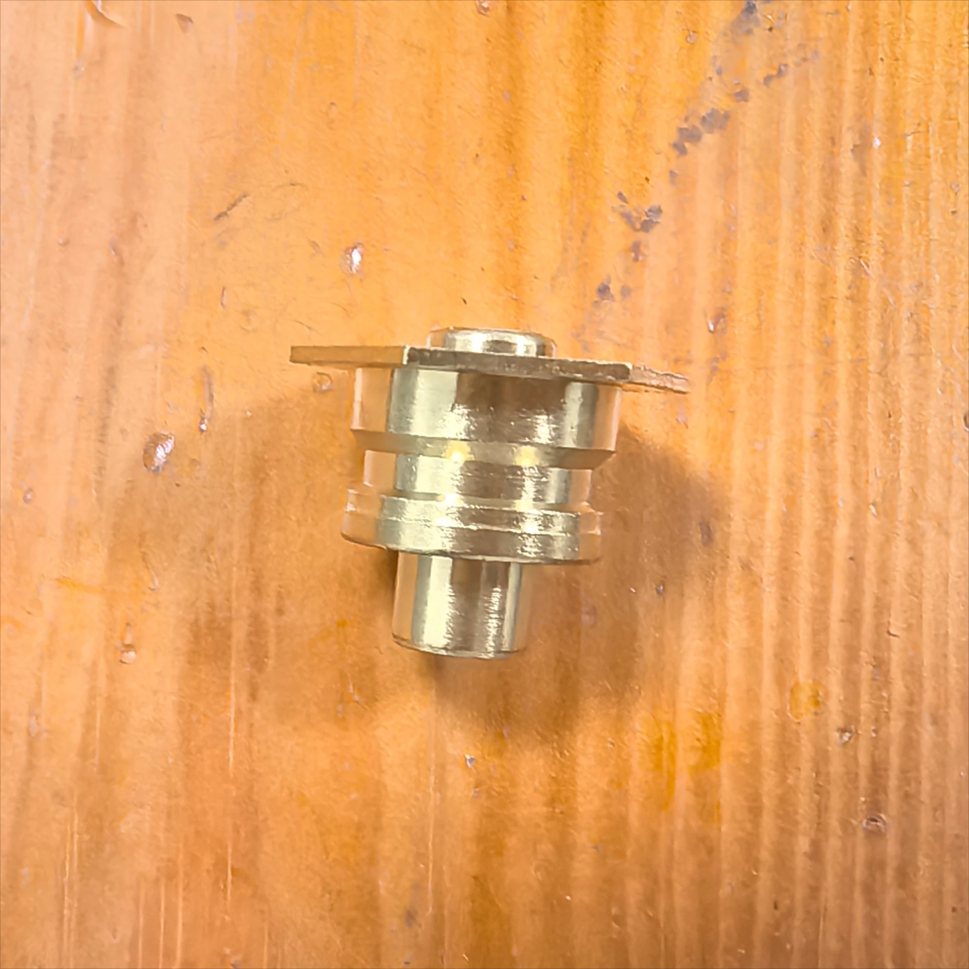 Hexagonal Pressure Stabilizing Core For Bosch Water Heater WR10  WR11