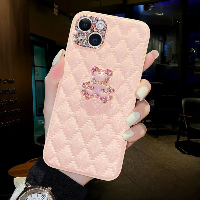 الكرتون الماس الدب عدسة الكاميرا حامي الحال بالنسبة آيفون 16 15 14 13 12 11 برو ماكس X XR XS 7 8 زائد غلاف الجلود الفاخرة غطاء