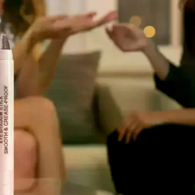 Waterproof Eye Shadow Stick Portable Shimmery Light Purple Cream Eyeshadow  for Daily and Event Use