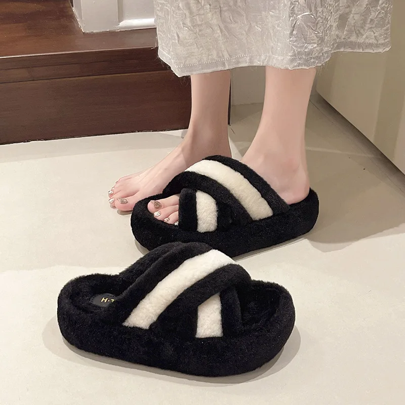 2024 Autumn and Winter New Network Red Explosion Platform Slippers Women Wear Fashion High-grade Temperament Slippers