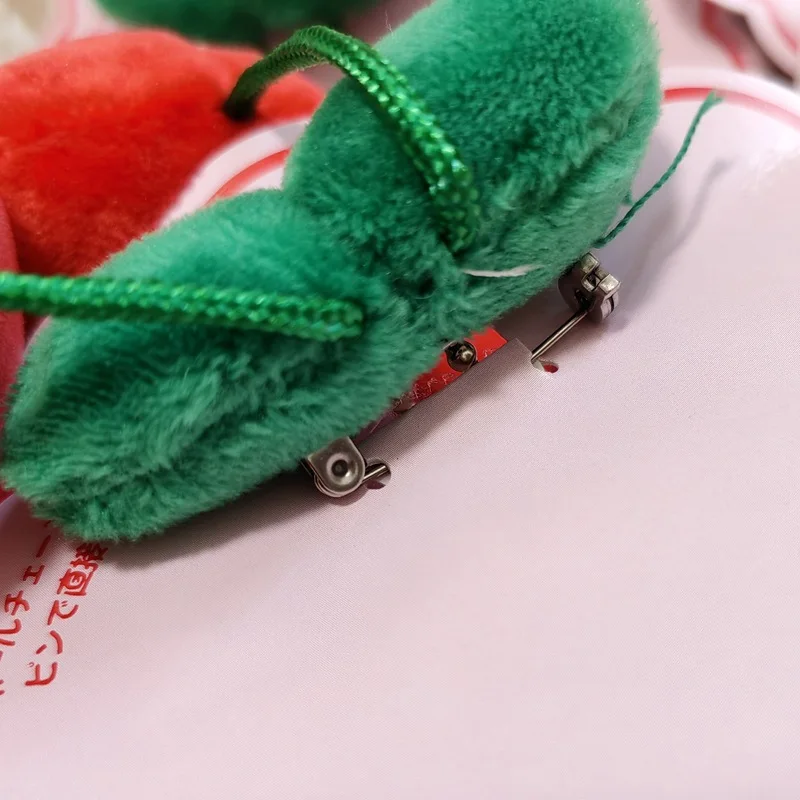 Süße Kirsche Hello Kitty My Melody Kuromi Cinnamoroll Plüschtier Anhänger Brosche Rucksack Anhänger Dekoration Mädchen Weihnachtsgeschenk