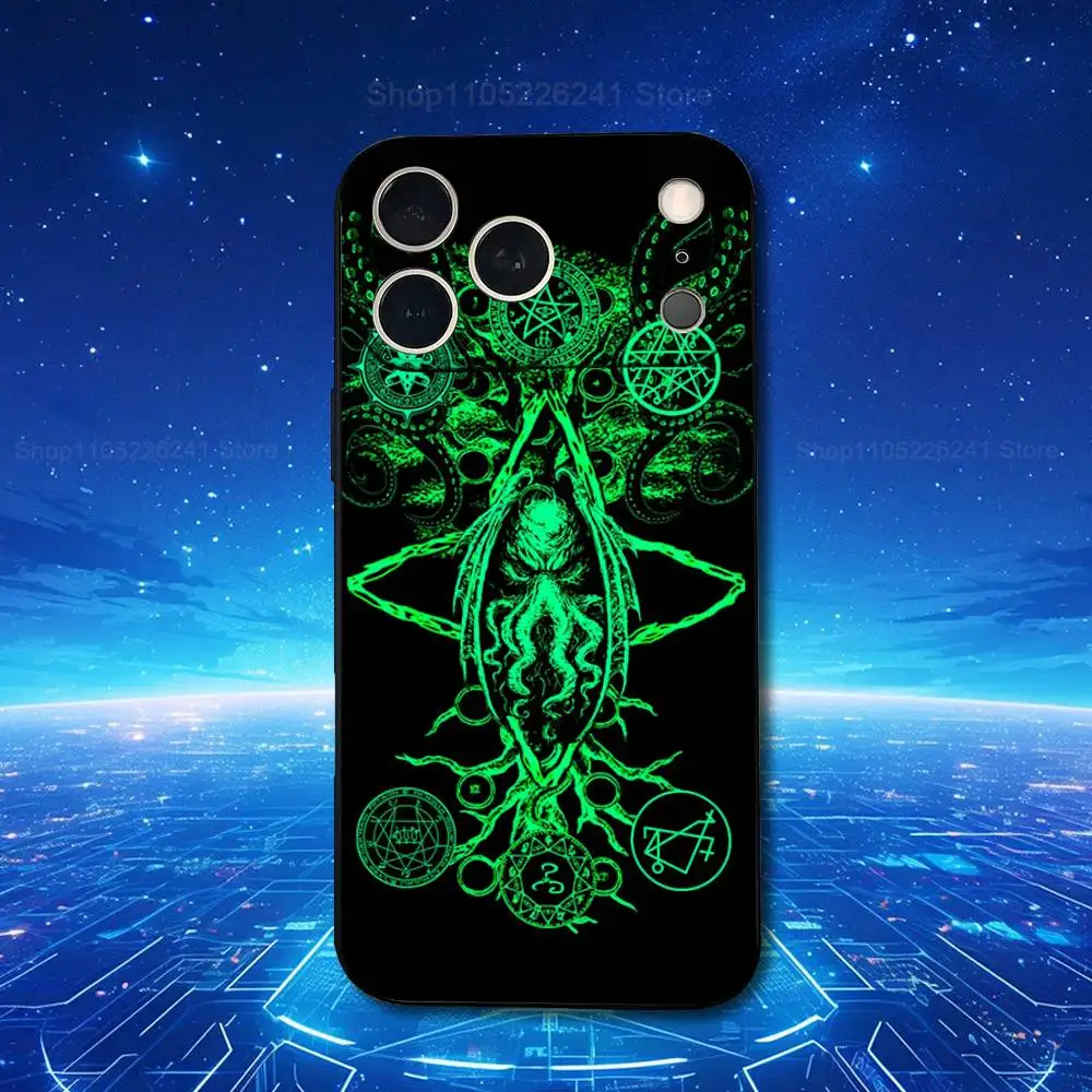 奇妙なクトゥルフ神話 iPhone 13、16、11、14、17、12、15、Plus、Pro Max、XS、X、XR、SE、Mini、8、7用スマホケース ソフトシリコン ブラック