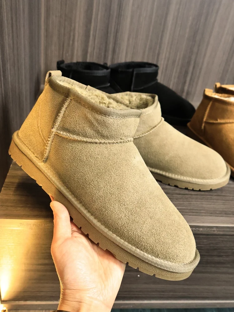

Australian Style Thickened Fleece Lined Mid-Calf Fur Leather Snow Boots Men's Winter Cold Resistant Trendy Booties for Youth