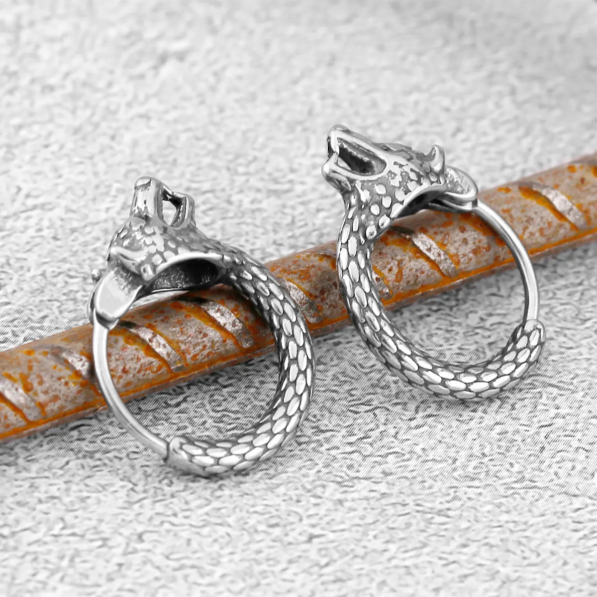 

New Design Creative Nordic Stainless Steel Vintage Viking Earrings Fashion Teen Animal Amulet Jewelry Studs Gift Wholesale