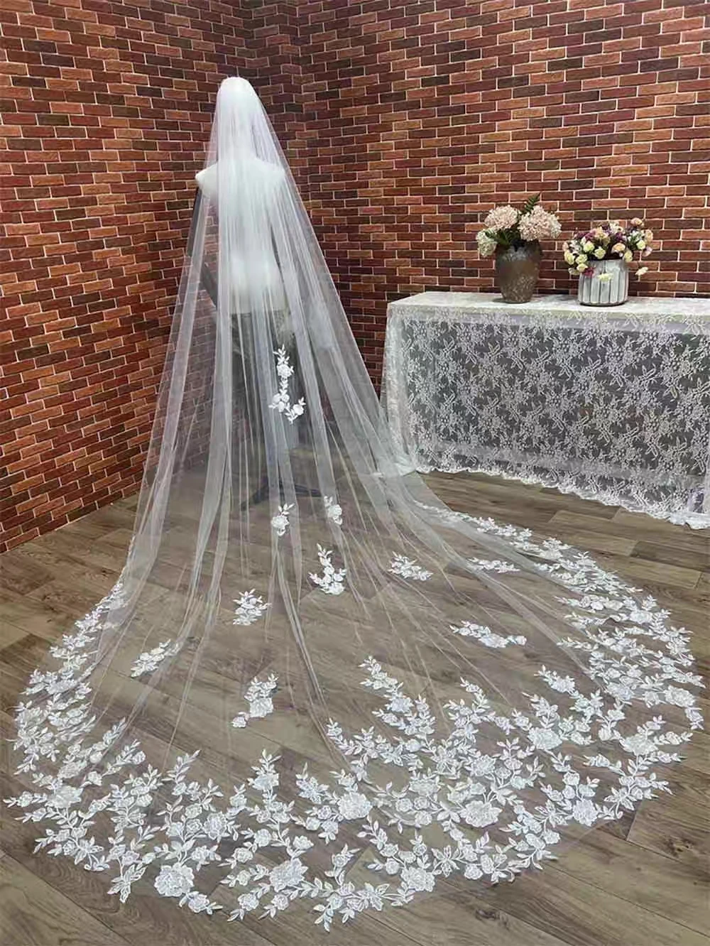 

Bridal veils 3M long lace wedding cathedral dress accessor off white leaf lace with comb women or girl