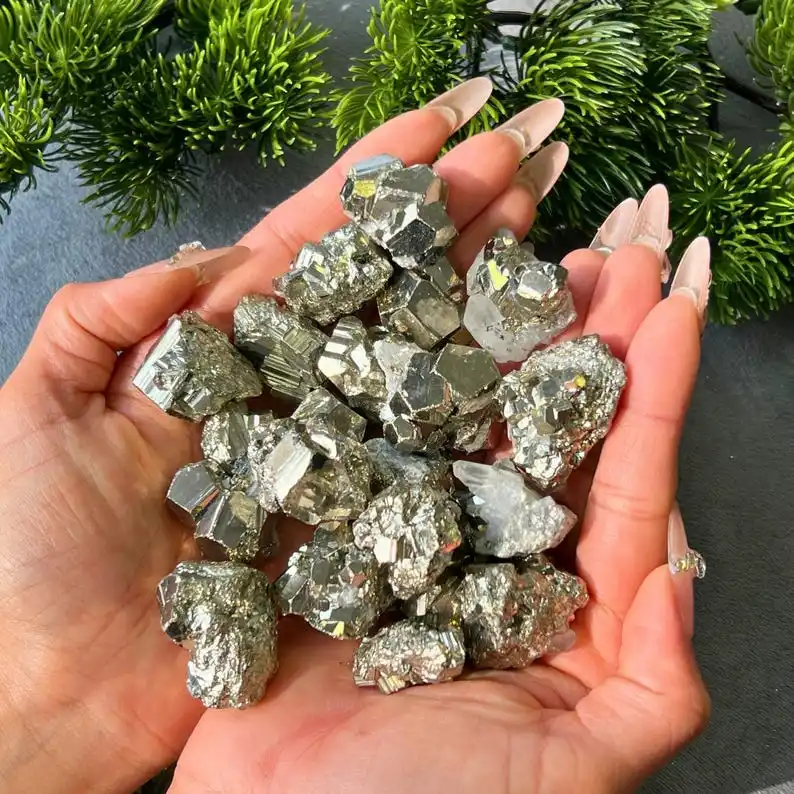 10-200 جرام 1 قطعة AAAA + الصف الحجر الخام البيريت الطبيعي ، غير النظامية Chalcopyrite خام الصخور المعدنية عينة المواد الخام المعدنية ديكو #6