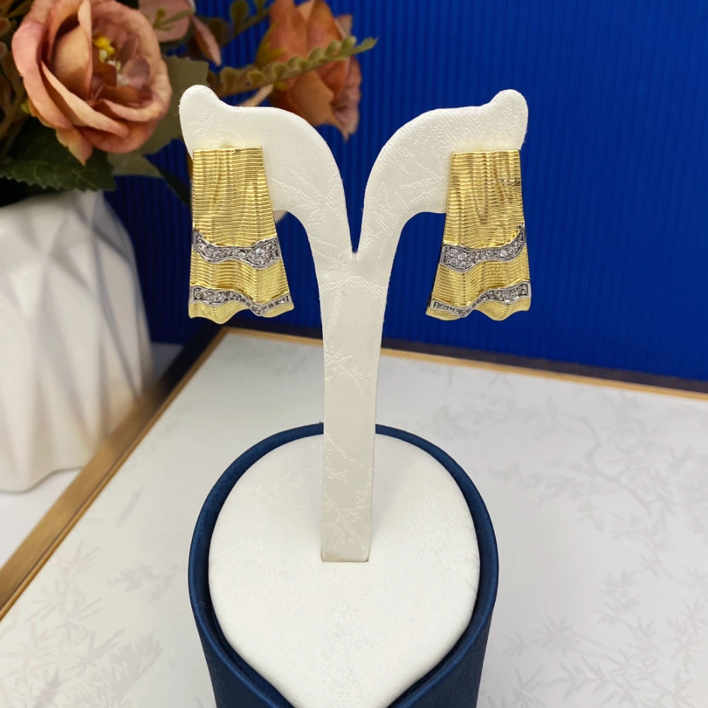 طقم مجوهرات Falair عتيق من النحاس والزركون المطلي بالذهب للنساء على طراز دبي إكسسوار للحفلات مع قلادة وأقراط وخاتم وسوار