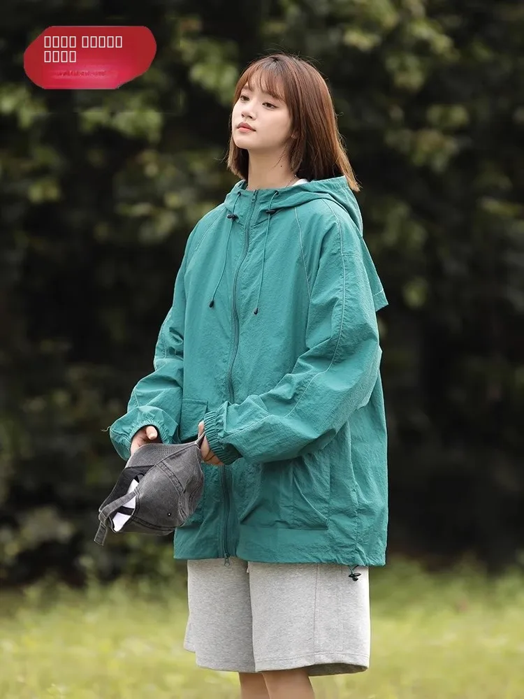 ملابس Tonlion up Do الرياضية للحماية من الشمس للرجال خفيفة الوزن ومسامية من الحرير الجليدي بغطاء للرأس من Jaet صيفية مضادة للأشعة فوق البنفسجية من البوليستر