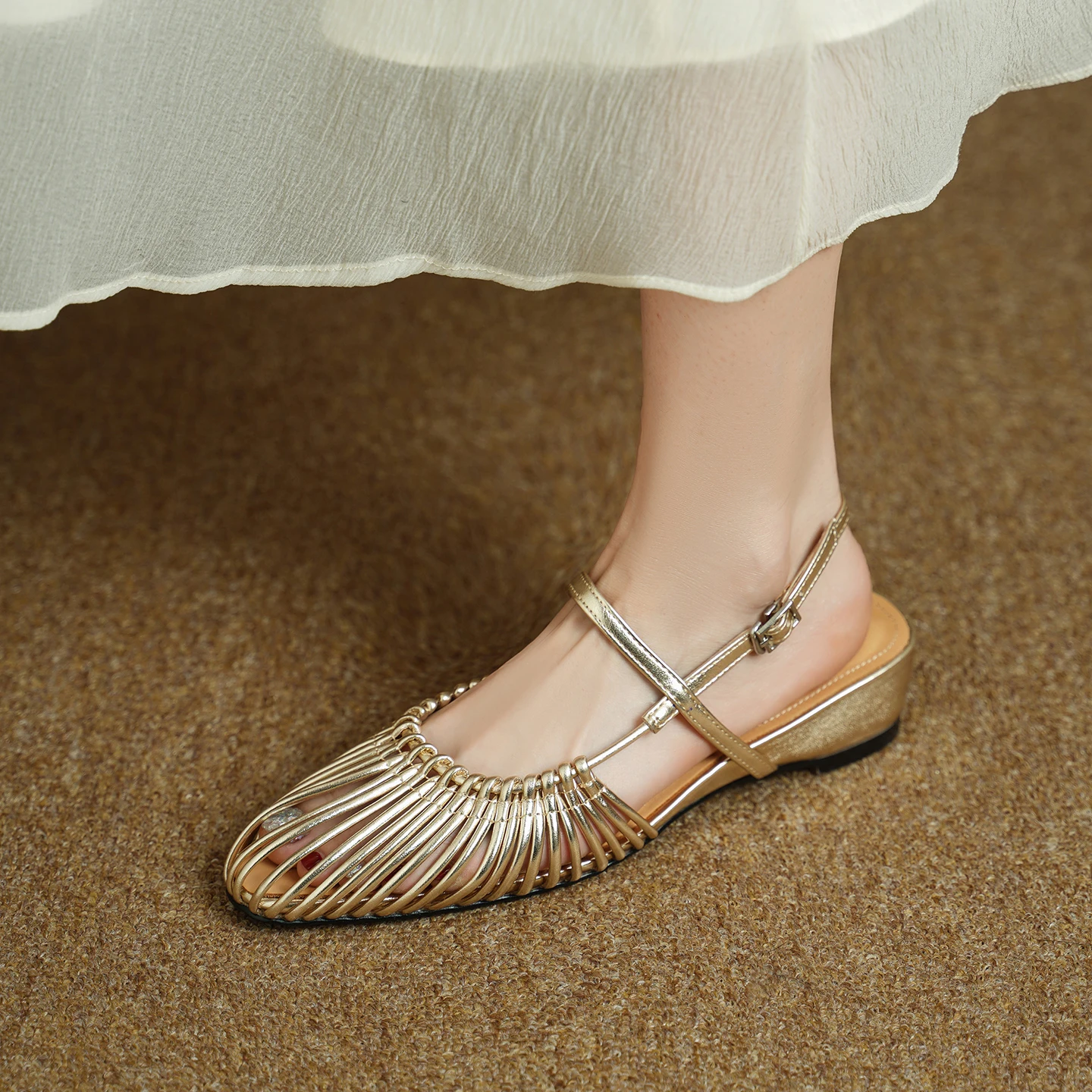

Genuine Leather Cowhide Women Sandals,Breathable Hollow out Summer Women Shoes, Casual Large Size Gladiator Sandals