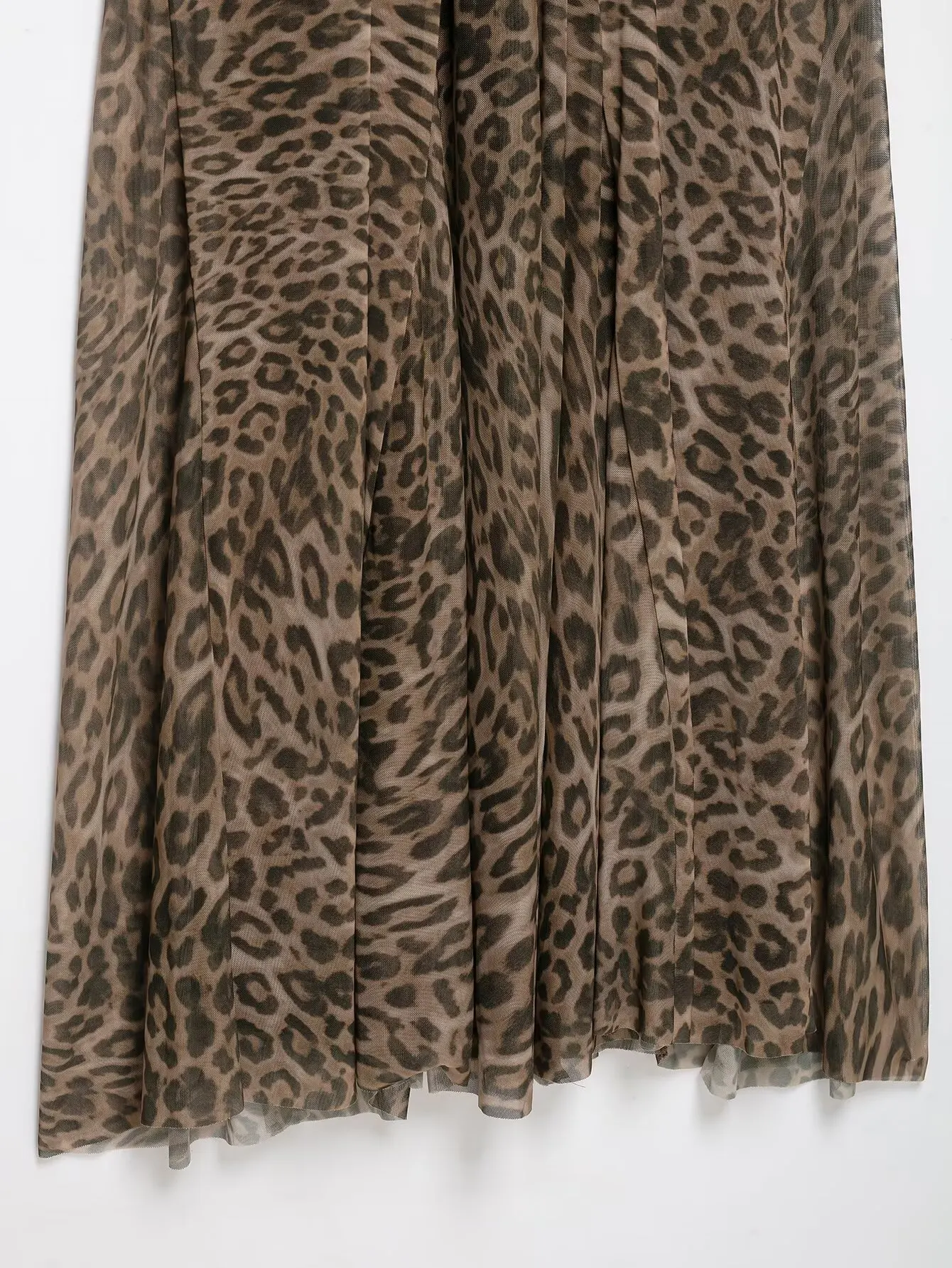 HH Vintage Muted Leopard Print Flowy Maxi Dress Summer V-Neck Thin Strap Pleated Slip Long Gown Women BeachTravel Casual Wear