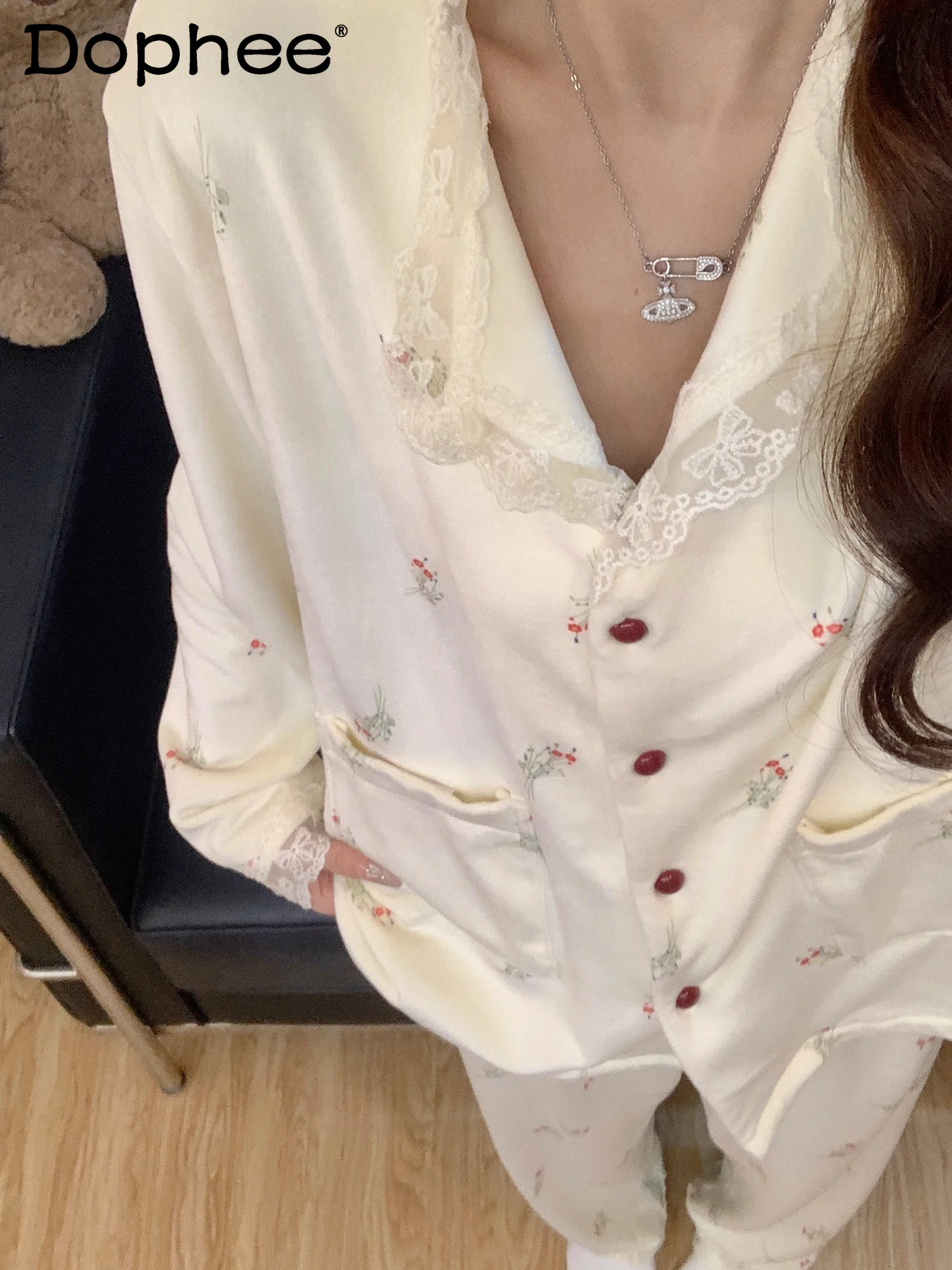 pijamas-de-mujer-de-estilo-japones-otono-invierno-dulce-encaje-pequeno-floral-fino-terciopelo-invierno-calido-manga-larga-conjunto-de-ropa-de-casa-usable