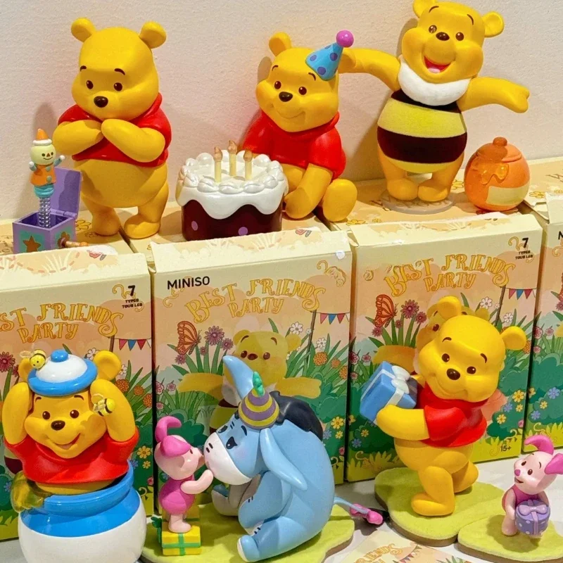 Caja ciega MINISO Disney, oso Pooh, serie de fiesta de amigos, adorno, caja misteriosa, juguetes de regalo de Navidad para el Día de los niños, productos genuinos