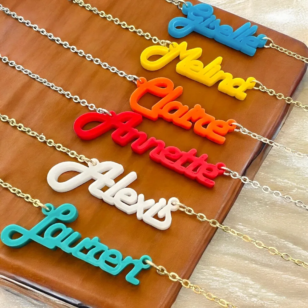 

2025 Custom Name Letters Acrylic Material Fashionable Vintage Clavicle Chain English Letters Simple Versatile Necklace Gift