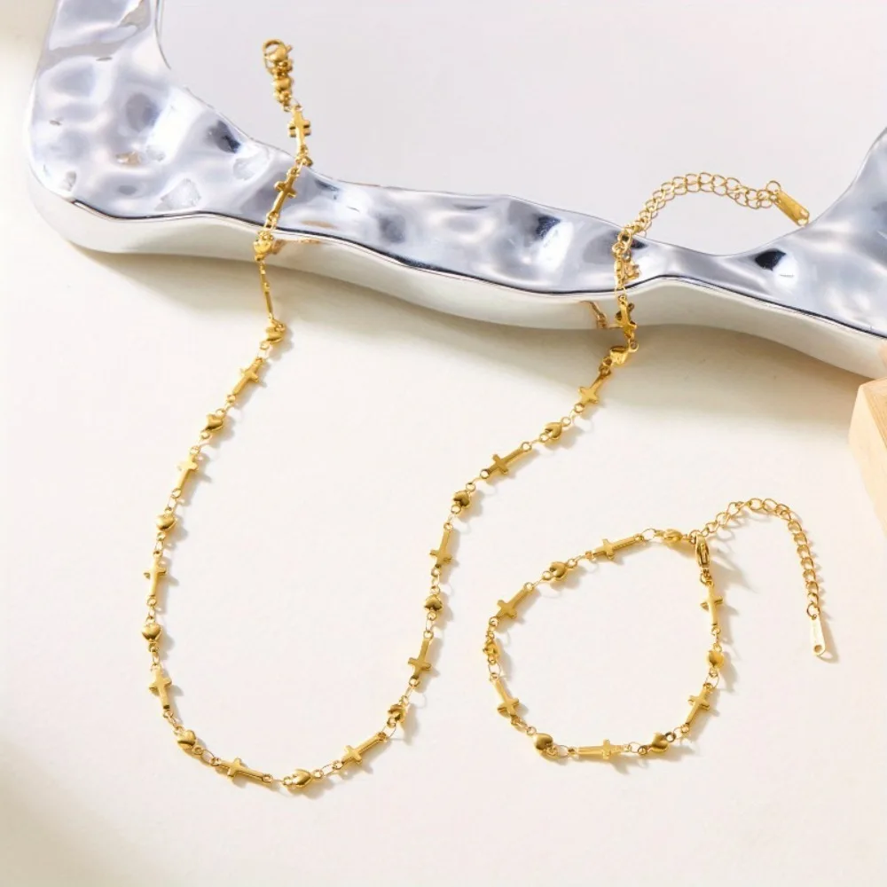 2-Piece Set of Simple Heart-Shaped Cross Pendants, Love Bracelet and Necklace Set, Elegant and Luxurious Style, Exquisite Mini Patchwork Design, Comfortable to Wear, Suitable for Daily Commuting, Versatile and Enhances the Appearance