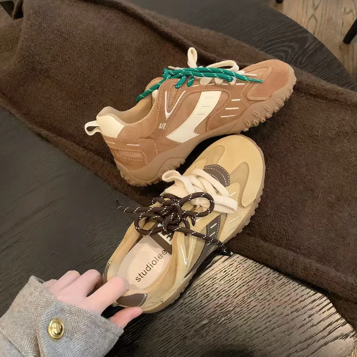 

Cow Suede Increasing Winter Fall Shoes Brand Warm Sneakers Casual Lace Up Luxury Chic Sport Ins Women Vulcanized Shoes