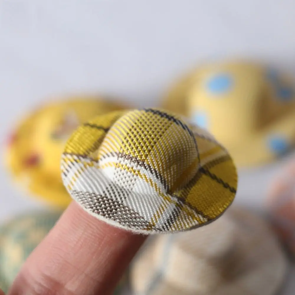 Sombrero de sol con estampado a cuadros para niñas, gorros de playa a la moda, juguetes de juego de simulación para casa de muñecas, 1/12 1/6