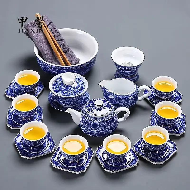 

2025 Blue and white porcelain tea set for home use, high-end Kung Fu tea cup set for office use, tea pot lid, bowl, gift box