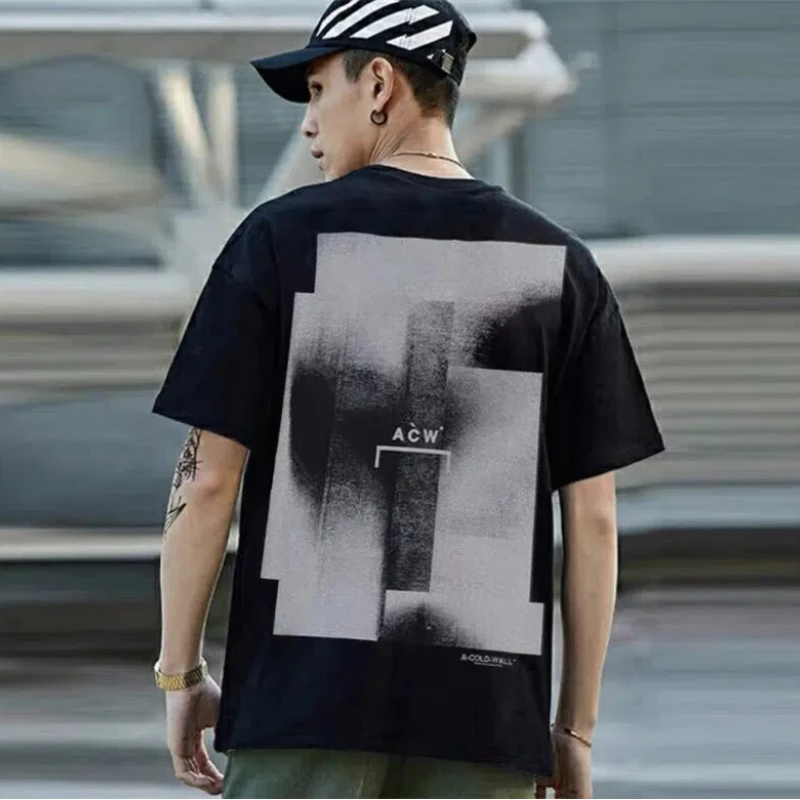 

2024ss Summer Travel Loose T-Shirt Designer Graffiti Short Sleeve Casual Round Neck Men's Clothing Minimalist Men's Tops