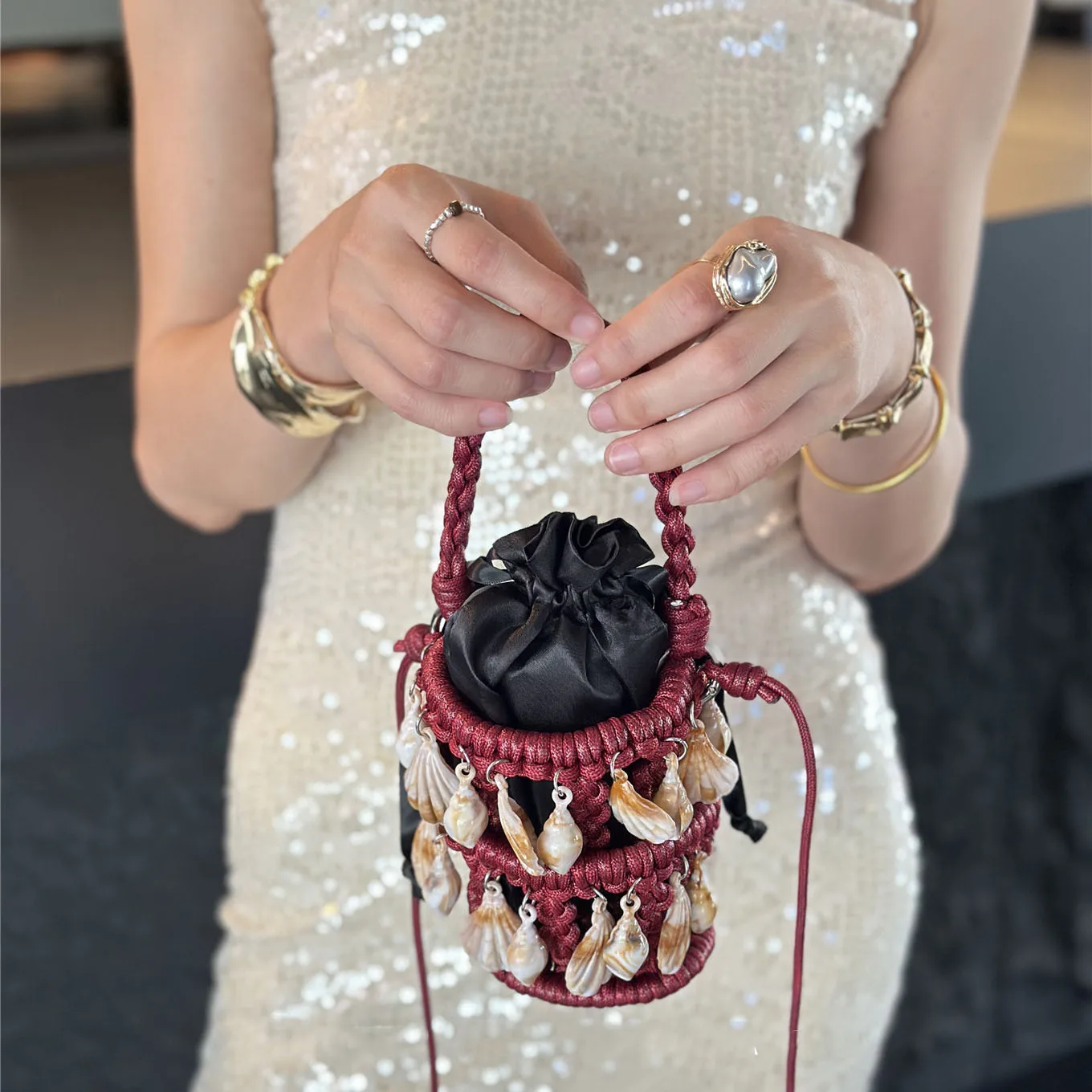 Spring Summer New Shell Tassel Mini Handbag French Casual Fashion Vacation Style Women's Handmade Woven Crossbody Bucket Bags - view 4