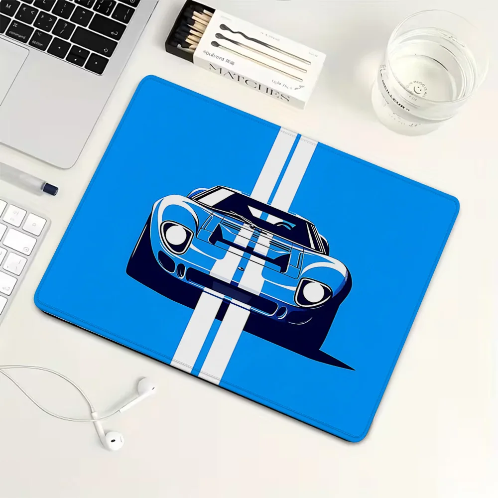 Retro blue sports car Small Mouse Pad Rubber Gaming Mouse Pad Mechanical Keyboard Mat PC Gaming Accessories Computer Desk Pad