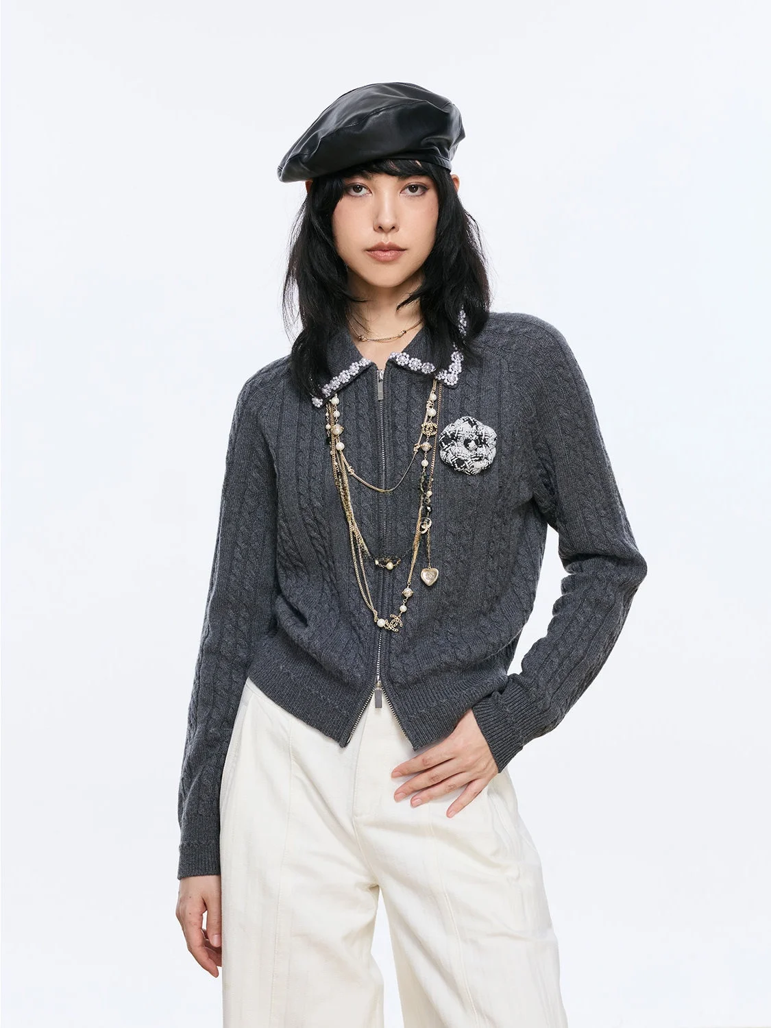 

Женский вязаный кардиган Blanini Pearl из шерсти и кашемира, 7-игольная вязка, отложной воротник, узор «косы», с цветочным дизайном