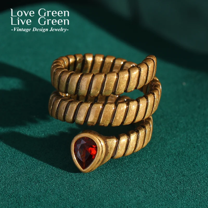 

Retro Jewelry Spiral Striped Red Drop Crystal Snake Ring Gold Color Accessories For Woman Luxury Antique Valentine Day Gift 2025