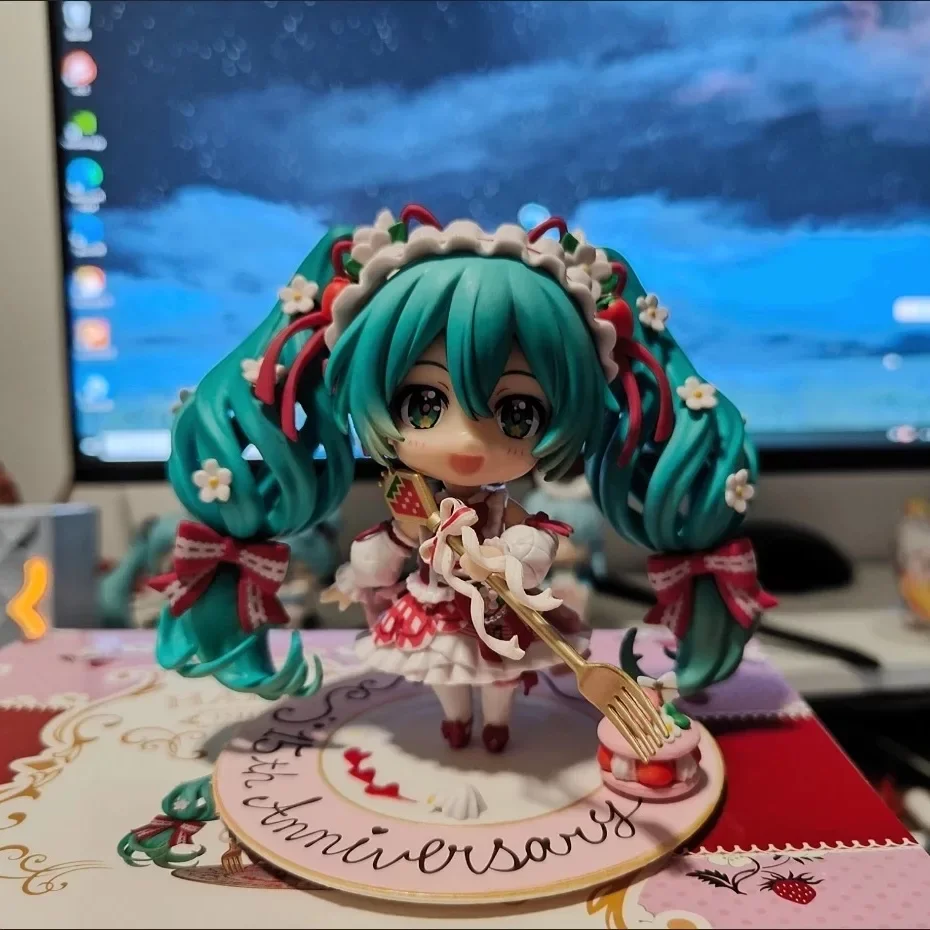 Anime Hatsune Miku Strawberry Cake Nendoroid #1939 Action Figure Model Toy 15th Anniversary Edition Collectible Ornament Gifts view 6