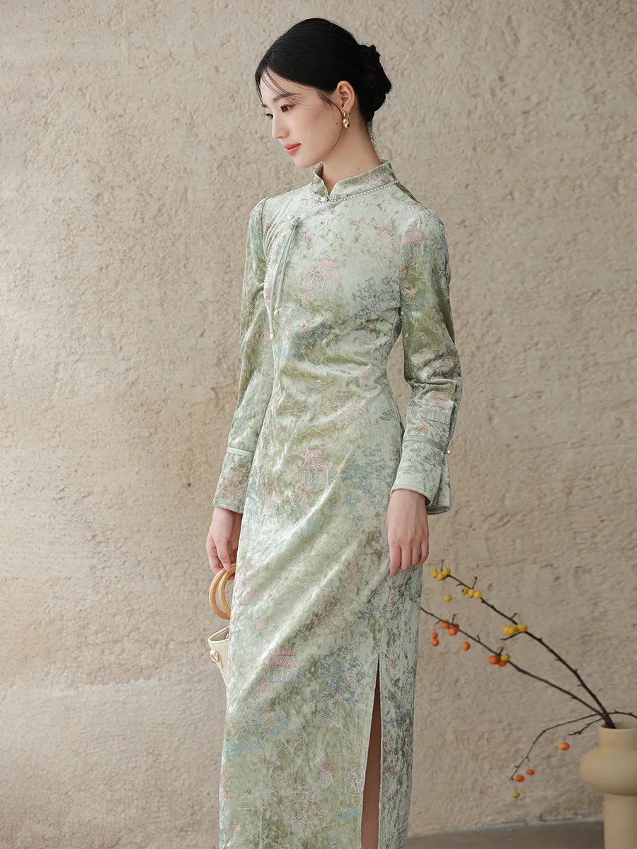 

Новое женское осенне-зимнее платье-ципао в стиле ретро с вышивкой, бархатное, с разрезом по бокам, низким вырезом и высоким воротником, в китайском стиле, в стиле ретро