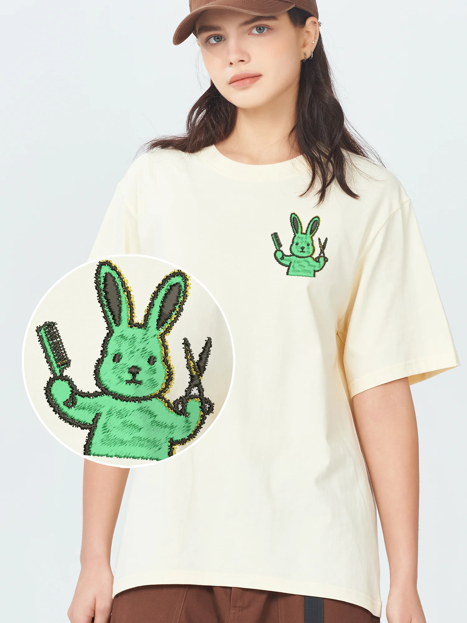

Rabbit Barber Embroidered T Shirt Cotton Oversized Tee Unisex Comfortable Summer Streetwear Embroidery Tops​