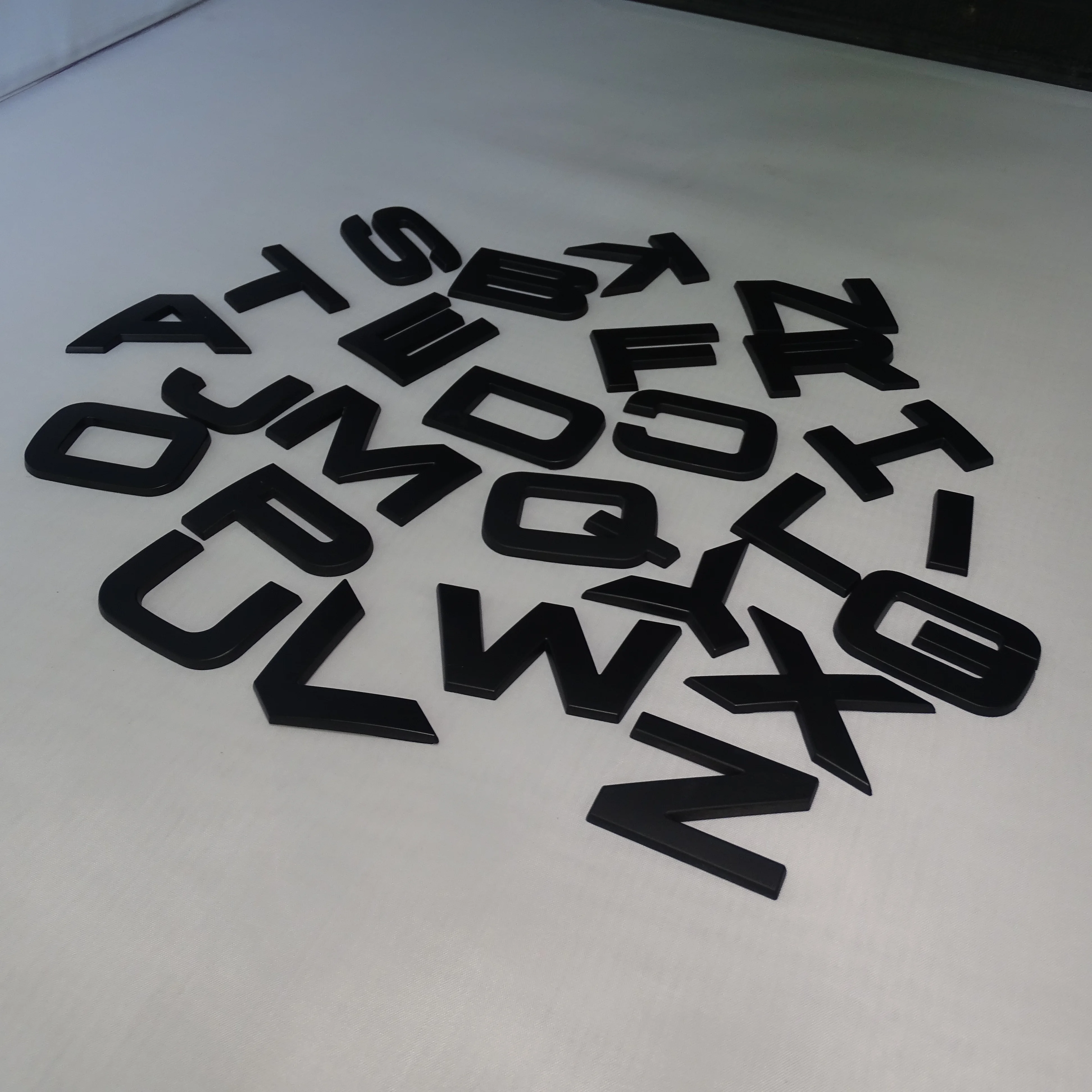 Matt black 32mm high 3d capital letters numbers auto body badge car stickers for RANGE ROVER Chevrolet Chrysler Ford