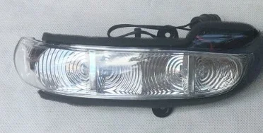 

China Brand Figzero Left Right Rear Bumper Reverse Light For Mercedes Benz E Class W211 E200 E220 E240 E280 E350 2002-2006