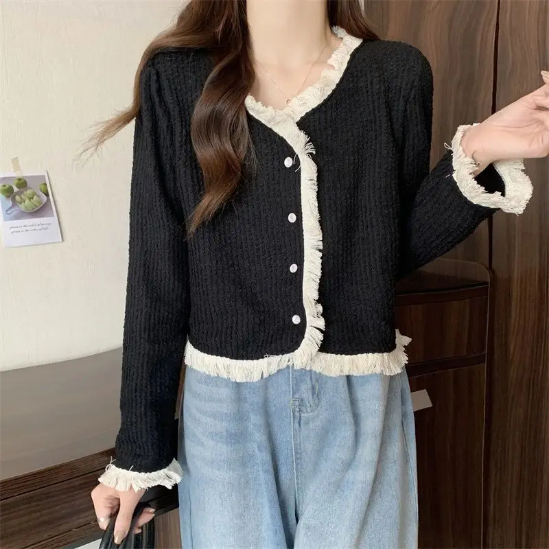 

Stylish Tassel Spliced Loose Shirt Female Clothing Casual V-Neck Spring Autumn Solid Color Basic Single-breasted Straight Blouse