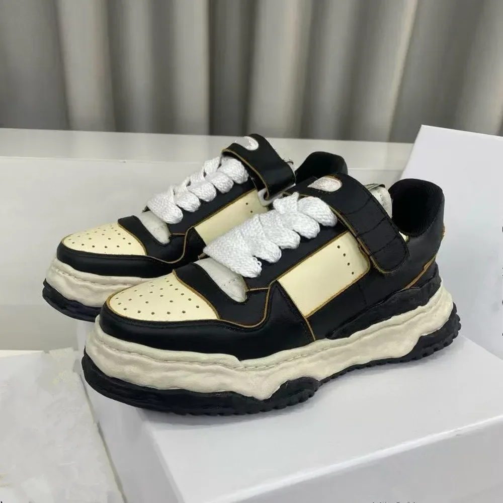 

White shoes women's sponge cake thick soled women's shoes 2026 new genuine leather Korean version versatile sports shoes
