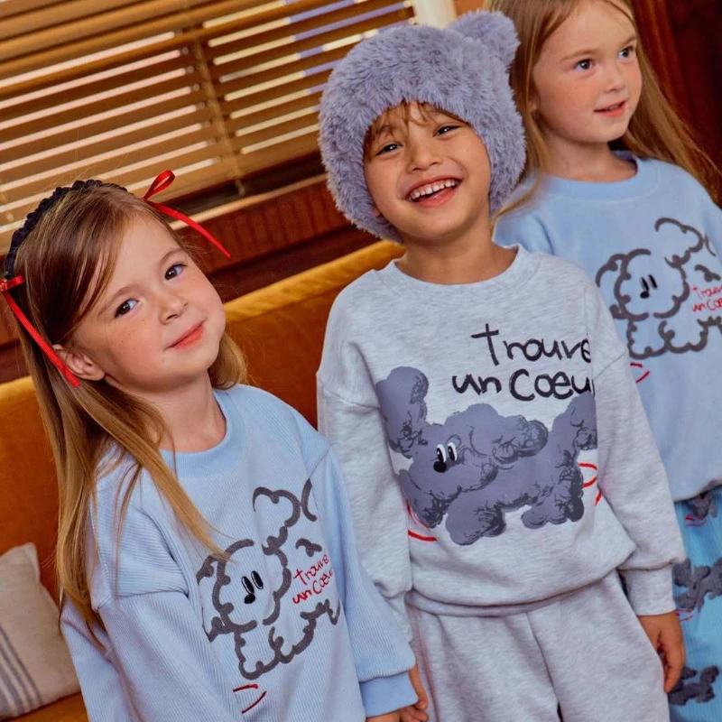 الأولاد الصوف رياضية 2025 الخريف الشتاء الاطفال 3 قطعة مجموعة لطيف الكلب طباعة مقنعين البلوز السراويل لينة أفخم متماسكة قبعة عداء ببطء