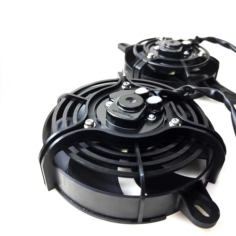 مشعاع خزان مياه تبريد صامت بمروحة معدلة