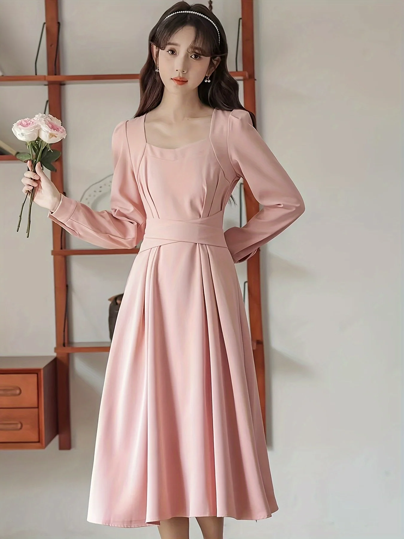 Kleid mit quadratischem Ausschnitt und Rüschensaum, elegantes Aline-Kleid mit Binderücken für Frühling und Herbst, Damenbekleidung