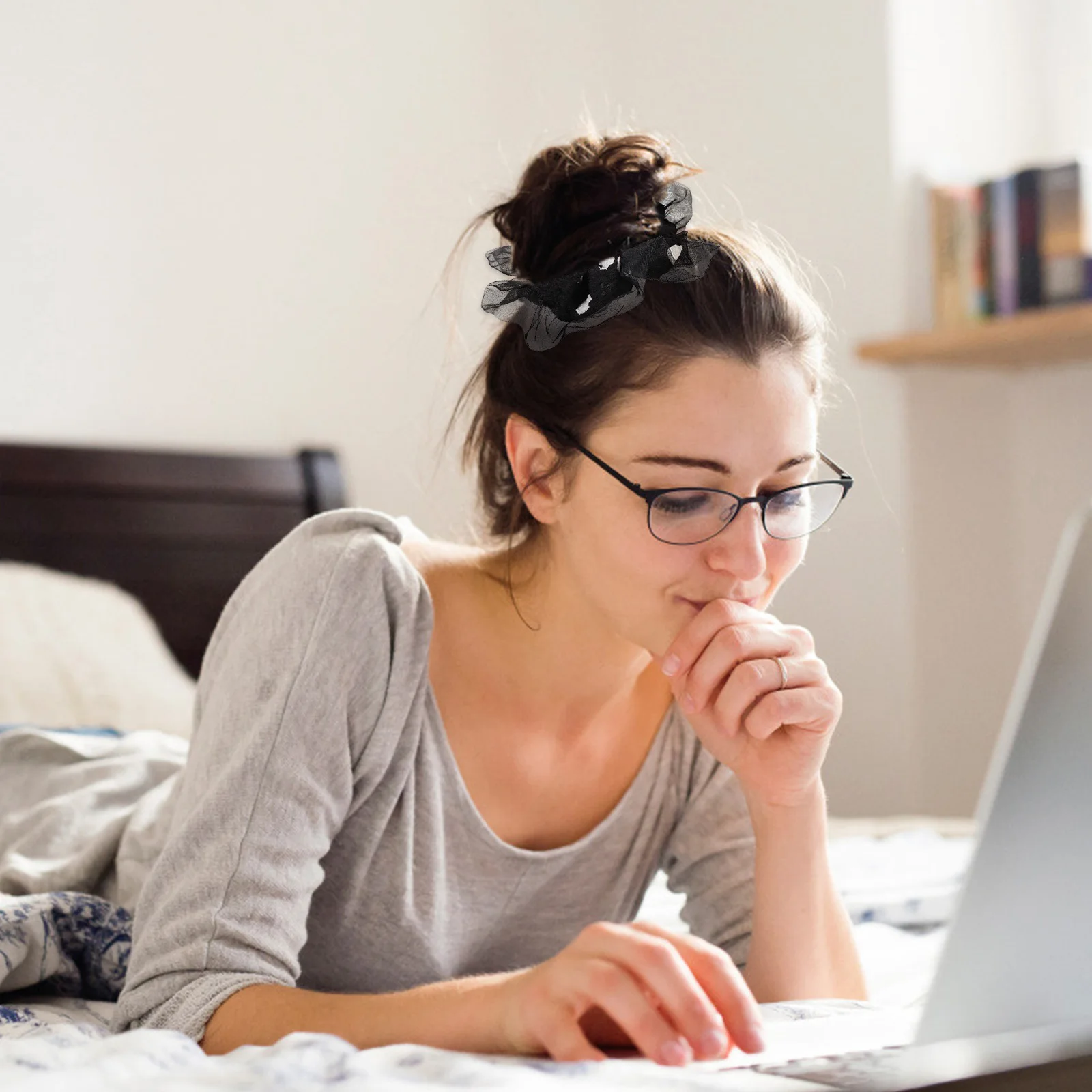 

1Pcs Retro Organza Hair Tie Elegant Simple Ponytail Holder Durable Comfortable Hair Band for Women Scrunchies