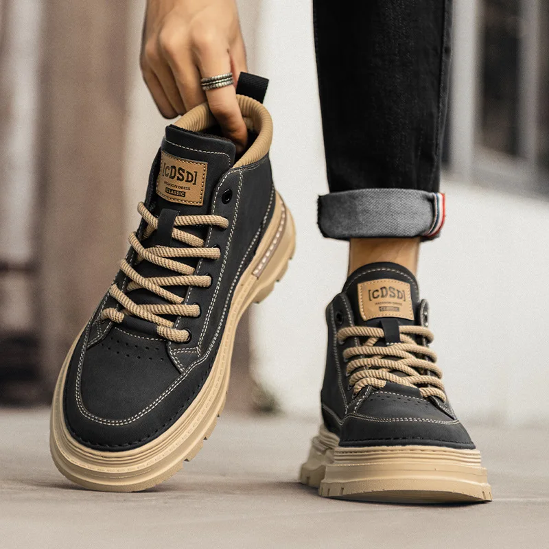 

Мужские короткие ботинки, новинка 2024, осенние дышащие повседневные кожаные ботинки в британском стиле в стиле ретро, черные высокие рабочие туфли, мужская обувь