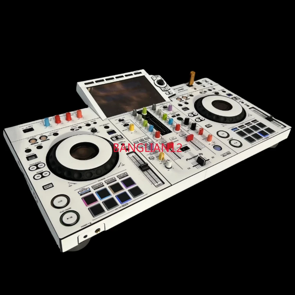 La piel de XDJ-RX3 es adecuada para controladores pioneros