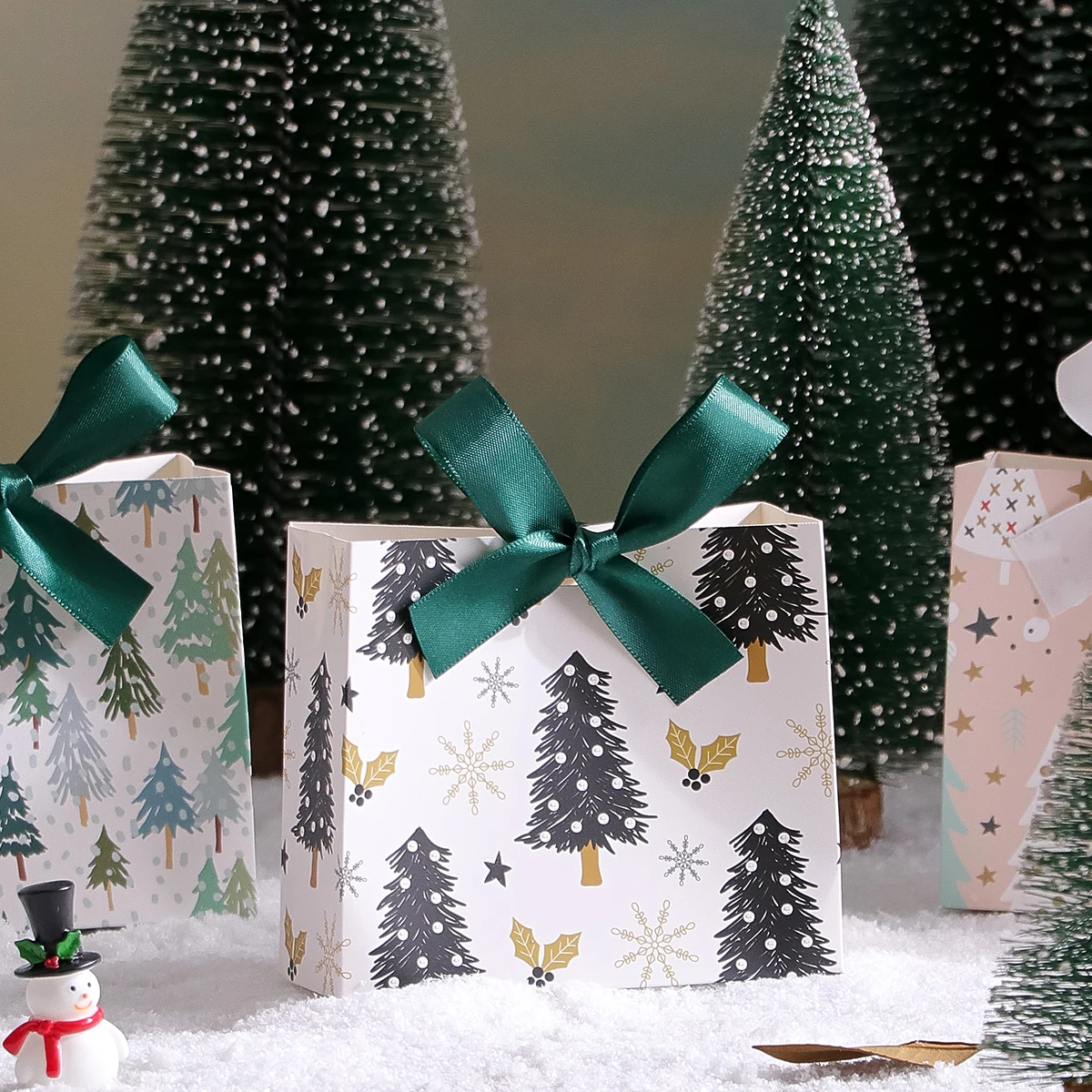 10 عبوات من علب هدايا عيد الميلاد مع أكياس هدايا صغيرة للعطلات بأنماط متنوعة للحلوى والشوكولاتة والهدايا الصغيرة | المثالية ش #2