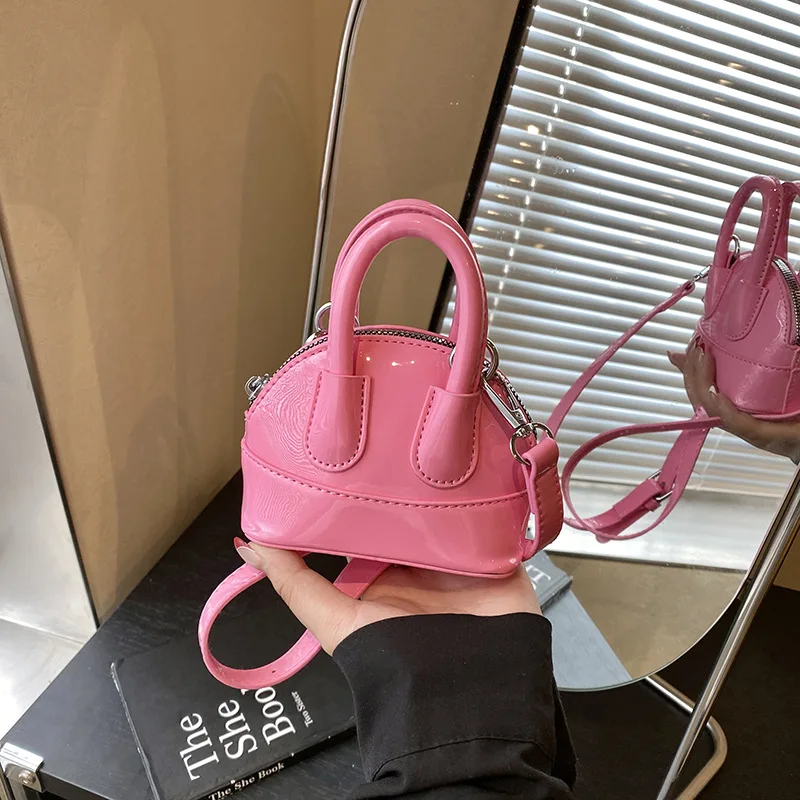 

​​2025 Glossy Mini Shell Bag for Girls Cute Kids Crossbody Purse Summer Small Handheld Clutch Fashionable Glossy Lipstick Bag​