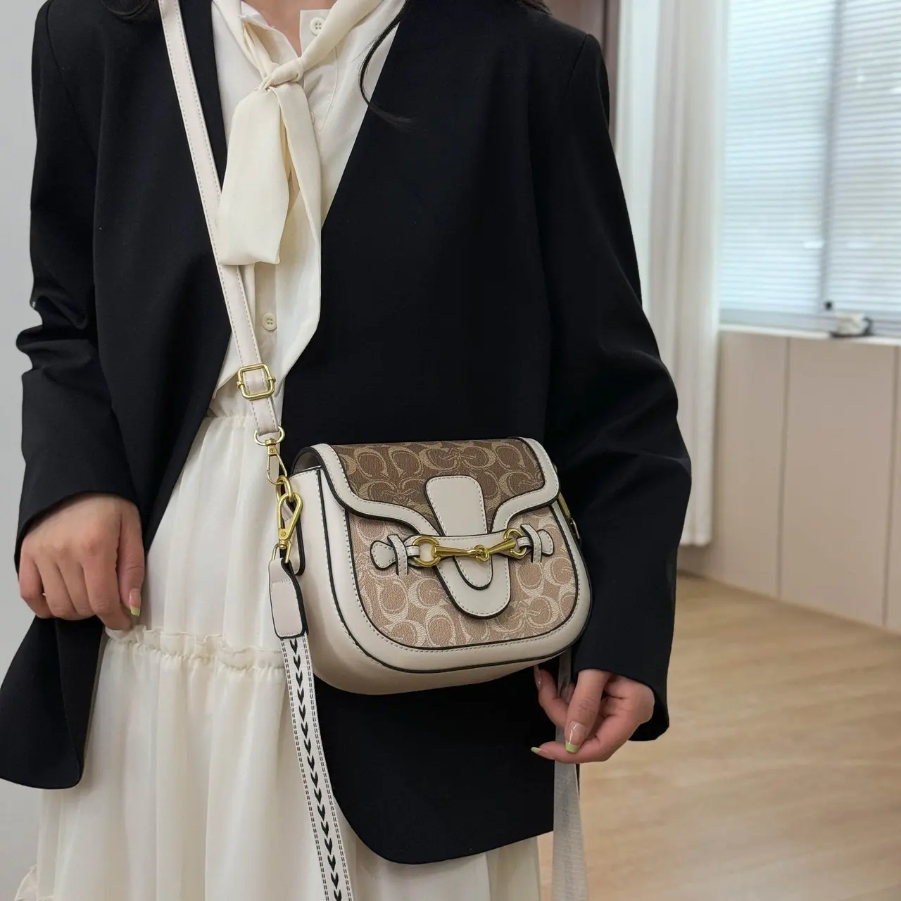 

New PU leather design women's shoulder bag, women's trendy lightweight wallet, outdoor casual chain strap crossbody bag